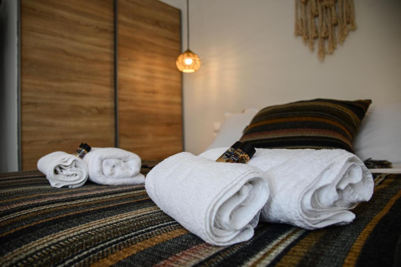 Apartment Deus Apartments_ Athens Airport *